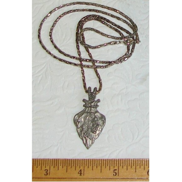 Vtg Native American NECKLACE Pewter Arrowhead w/Warrior Emblem, 30" Chain E42a - Picture 1 of 5
